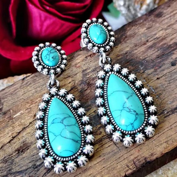 *SOLD OUT***Vintage Turquoise Drop Earrings - Picture 2 of 7